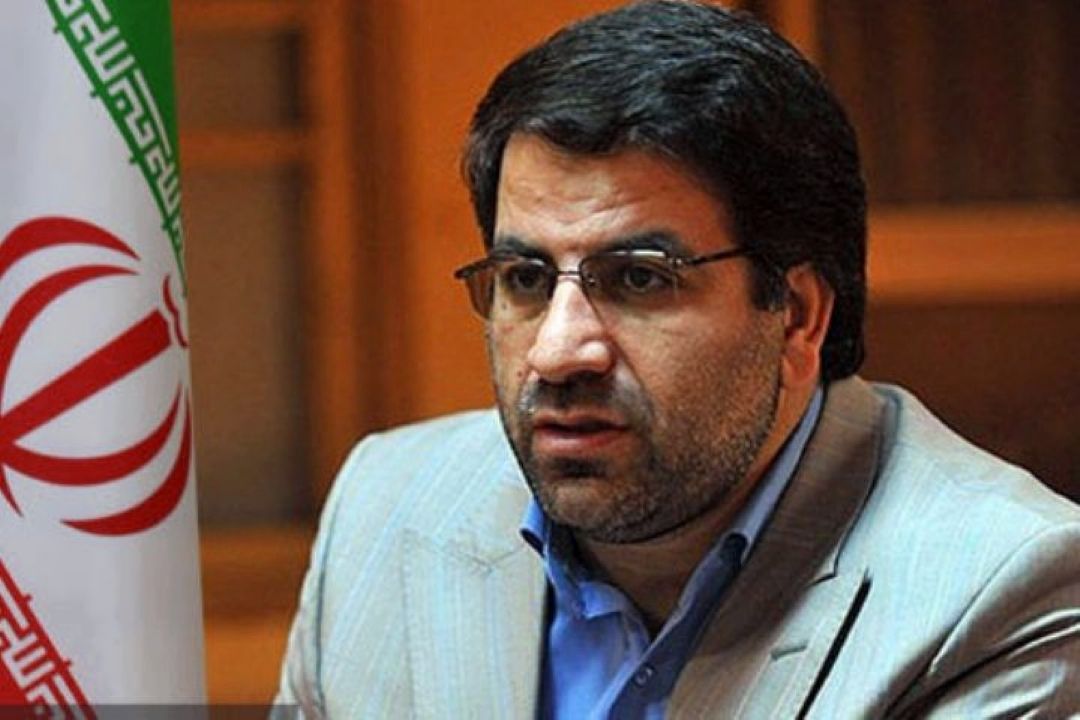 تهدید زبان فارسی در عرصه عمومی