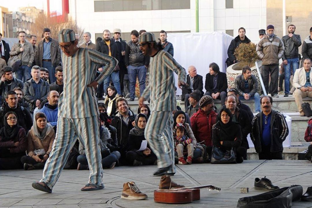 نمایش های خیابانی 