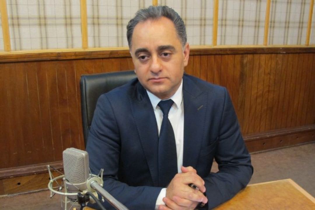  نیازمند بررسی توامان موضوعات اقتصادی اجتماعی در یك  اتاق جنگی هستیم