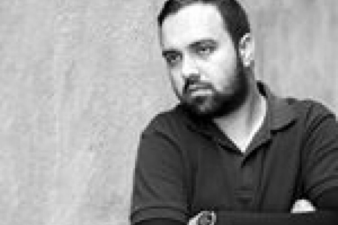 نیما معماریان پای نقد كتاب شعرش می نشیند