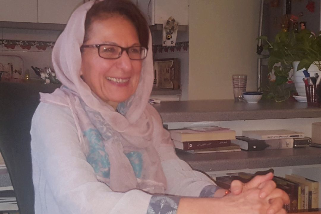 پای صحبت های دكتر زرین آذر در نام آوران ایران زمین بنشینید
