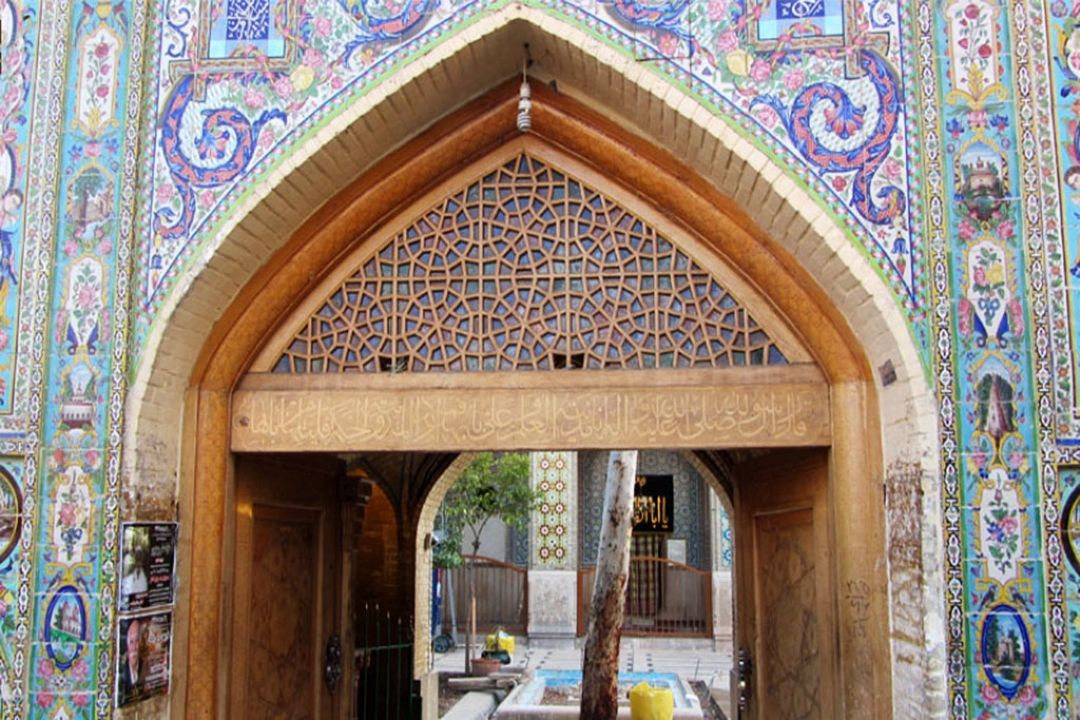 «همسفر» رادیو صبا با معرفی آستان امامزاده سیدتاج الدین غریب (ع) 