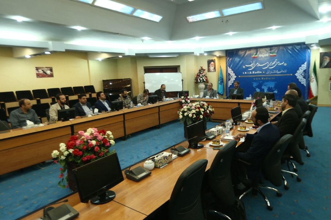 نشست مشترك معاون صدا با مدیران پخش شبكه های رادیویی 