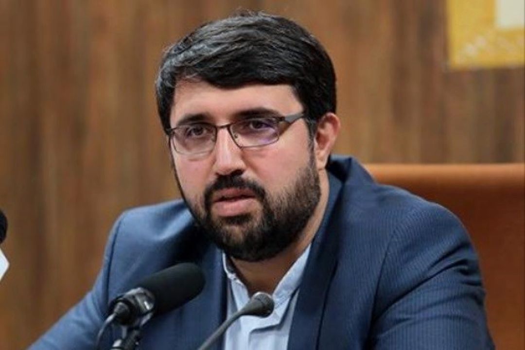 عملكرد انتشارات سوره مهر در حوزه ترجمه بررسی می شود