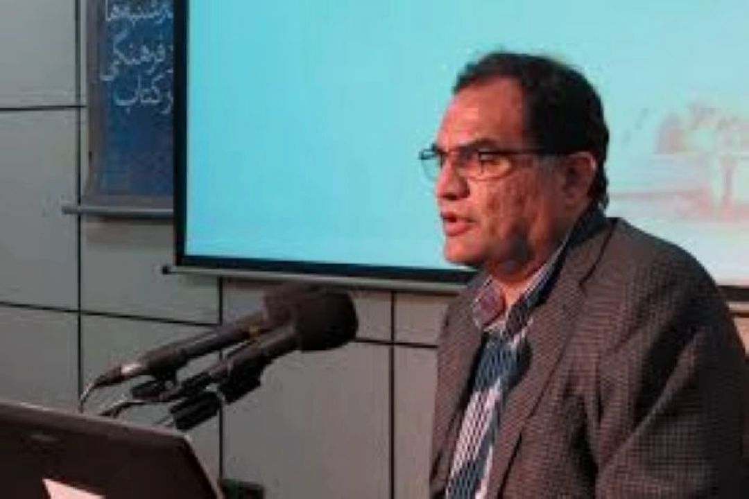 گفتگو با پژوهشگر و مؤلف كتاب های درسی در رادیو فرهنگ