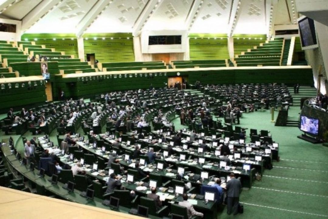 انتقال دبیرخانه شورای عالی مناطق آزاد به وزارت اقتصاد 