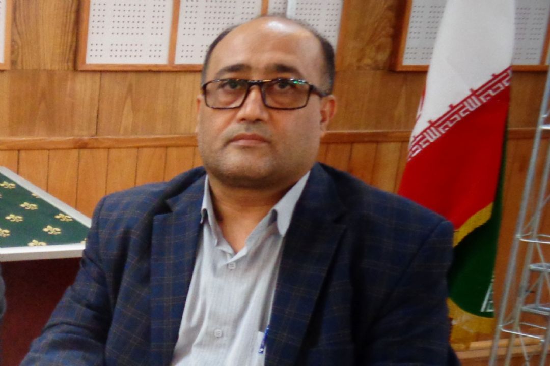 افراد حاشیه نشین اكثرا صاحب مشاغل كاذب هستند