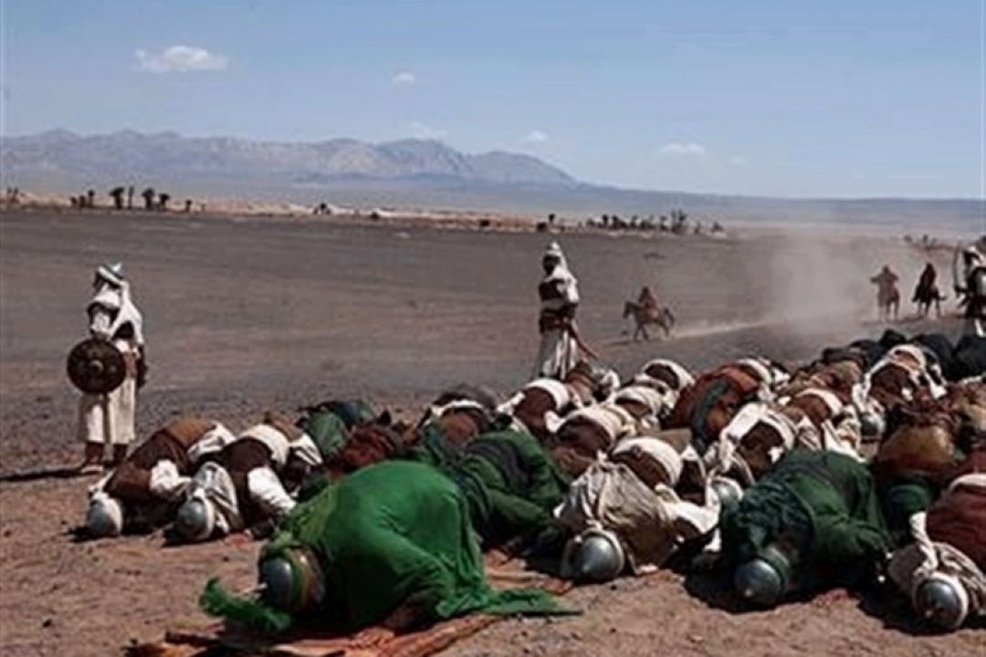 نماز ظهر عاشورا بر بندگی مطلق خدا تاكید دارد 