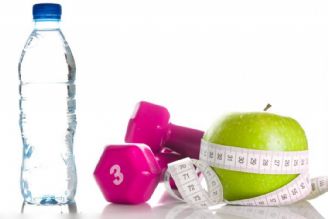پیشگیری از عوارض كاهش وزن با نوشیدن 9 لیوان آب در روز