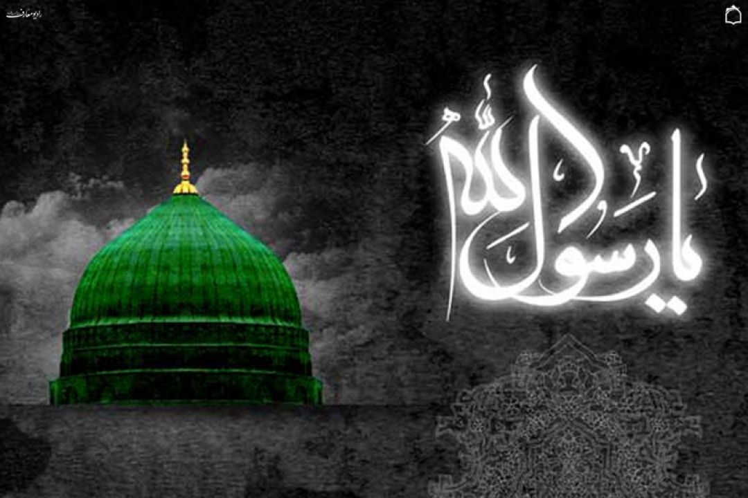 روی گل محمدی از اشك تر شده است