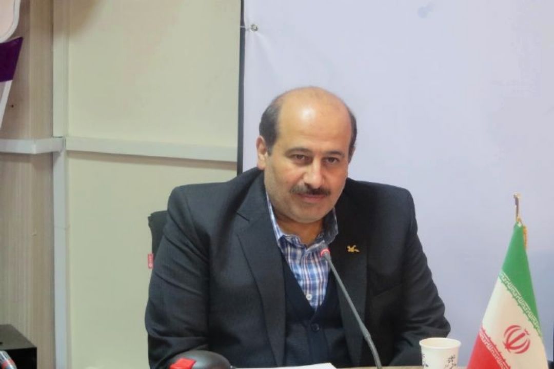 درب مدارس كشور به روی نویسندگان و آثار ادبی بسته است