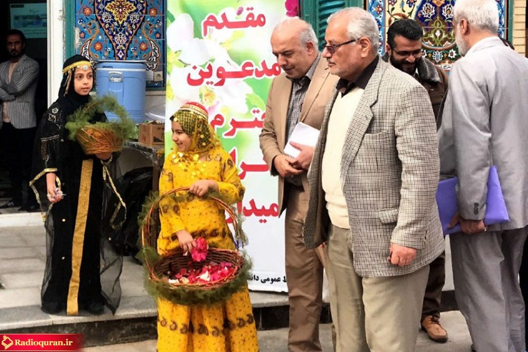 استقبال مسئولین آموزش و پرورش ماهشهر از كاروان قرآنی انقلاب