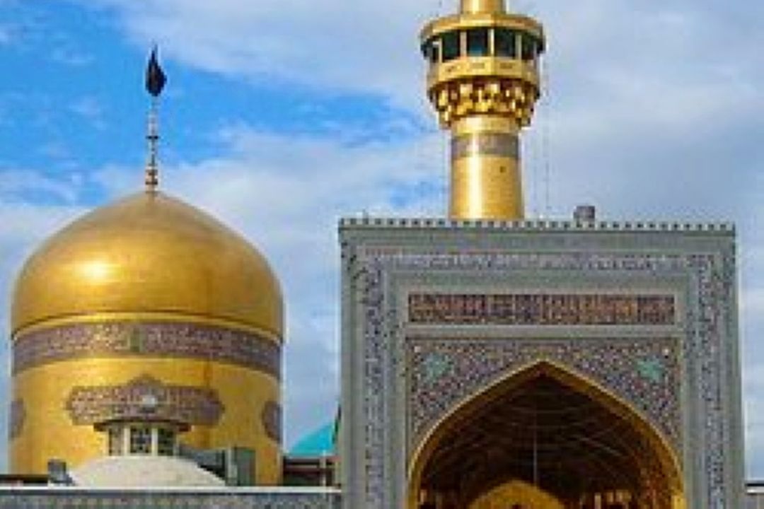 ویژه برنامه های دهه فجر انقلاب اسلامی از فردا در حرم رضوی آغاز می شود