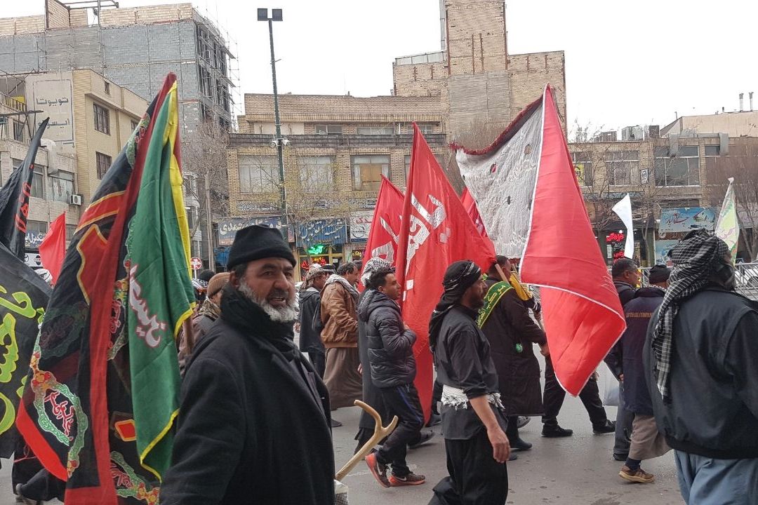 تشرف 80 زائر پیاده عراقی به حرم مطهر رضوی