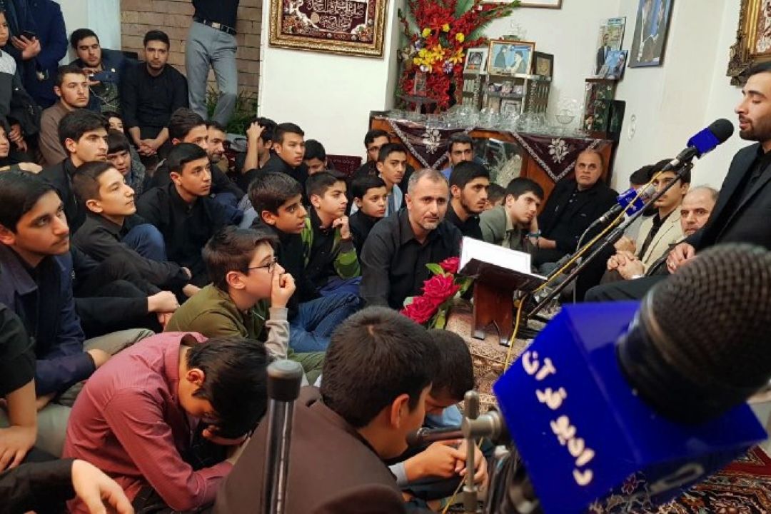 تلاوت هادی اسفیدانی در محفل انس با قرآن مشهد