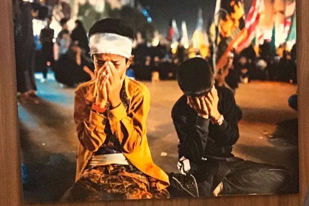 برگزاری نمایشگاه عکس اربعین با عنوان بر آیین مسیح در ایوان حسین (ع) در مشهد مقدس