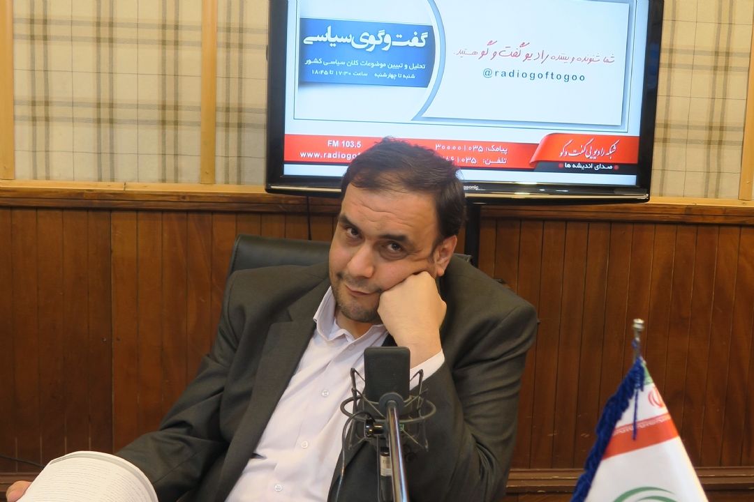 دولت برای پیش بردن مقاصدش مسائل را امنیتی می‌كند