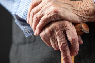 47 درصد سالمندان ایران بیمه ندارند