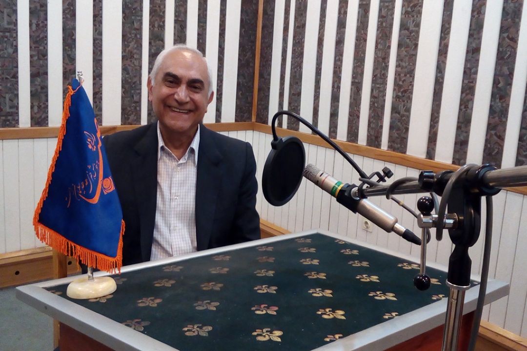 گفت وگوی رادیو صبا با "مرد لبخند"