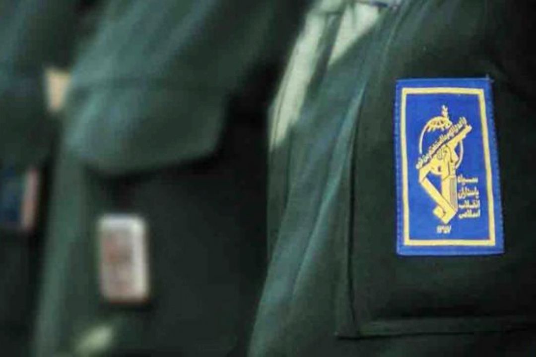 حضور نمایندگان مجلس با لباس سپاه در صحن علنی