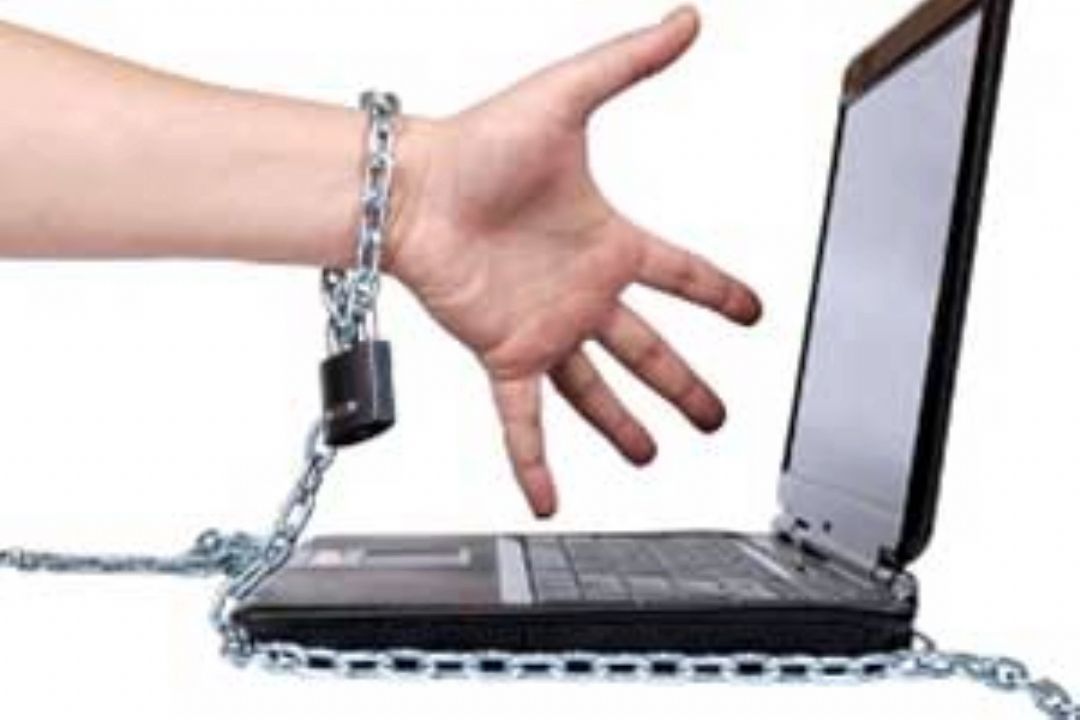 همین حوالی اعتماد كردن 