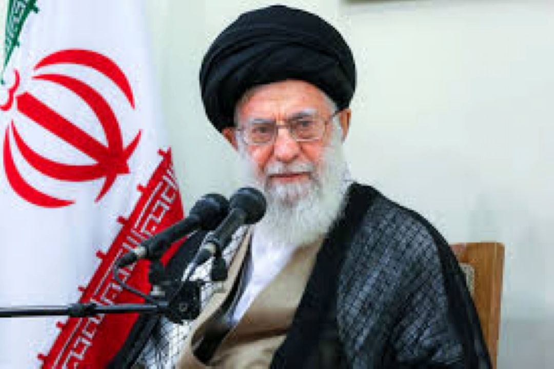 رهبر انقلاب قهرمانی تیم كشتی آزاد در مسابقات آسیا را تبریك گفتند