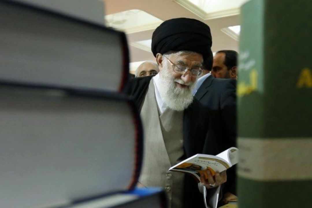 دیدار رهبر معظم انقلاب از سی و دومین نمایشگاه بین المللی كتاب 