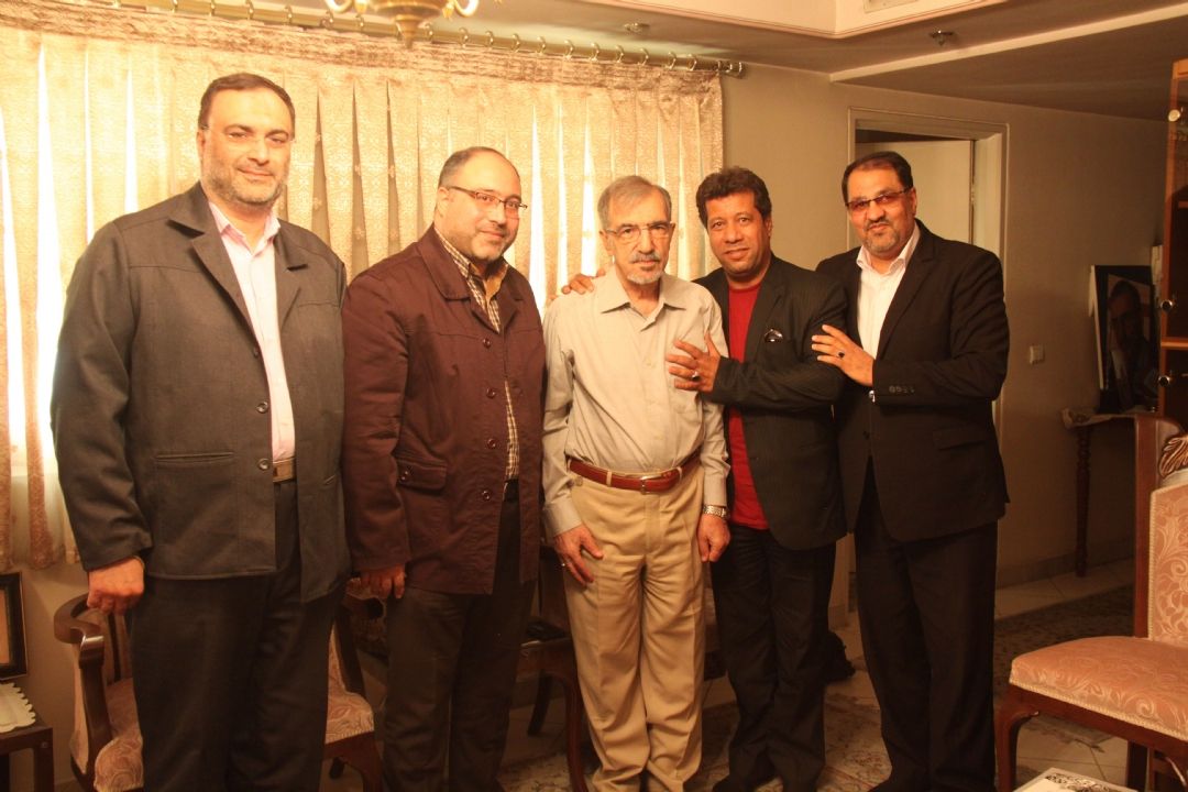 گزارش تصویری دیدار مدیر رادیو فرهنگ  و مشاور و مدیر دفتر معاونت صدا با سید علی موسوی گرمارودی 