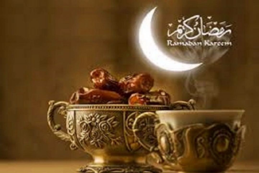 در " ماه بیكران" رمضان میهمان رادیو نمایش باشید