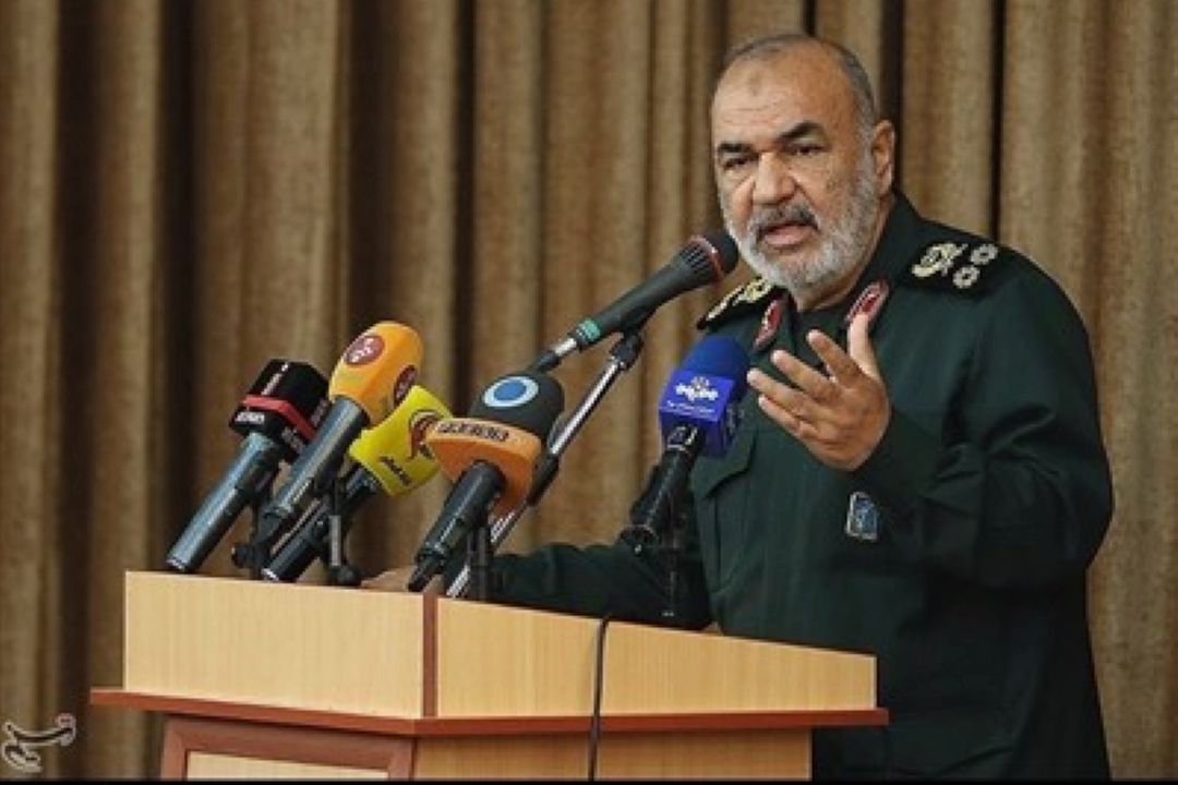  سپاه پیشانی مقابله با ابرقدرت ها است