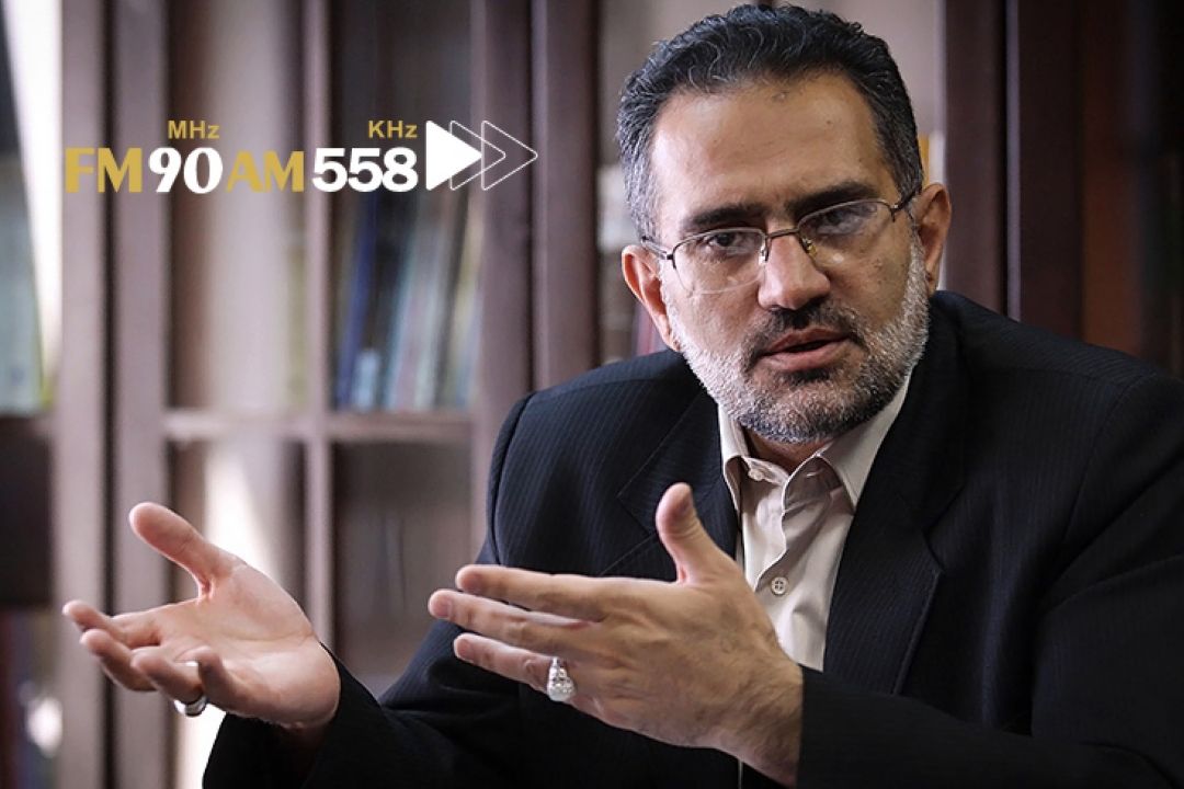 فضای مجازی به زبان فارسی آسیب می رساند