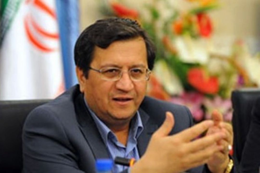 دستمان از منابع ارزی پر است/ قول می دهم قیمت ارز كاهش یابد