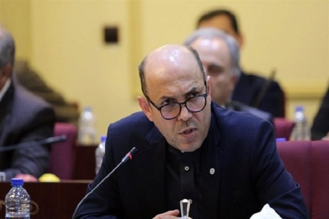 با استعفای سعادتمند مخالفت شد