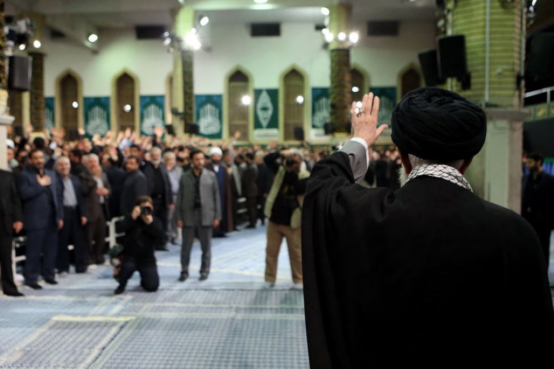 وقتی كه ترامپ، زیلوهای یك حسینیه را هم تحریم كرد!