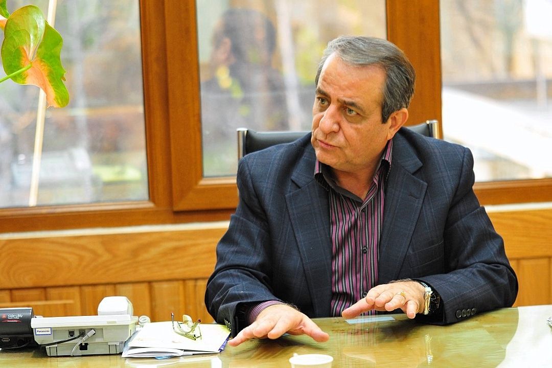 كاهش نرخ طلا با مدیریت بانك مركزی 