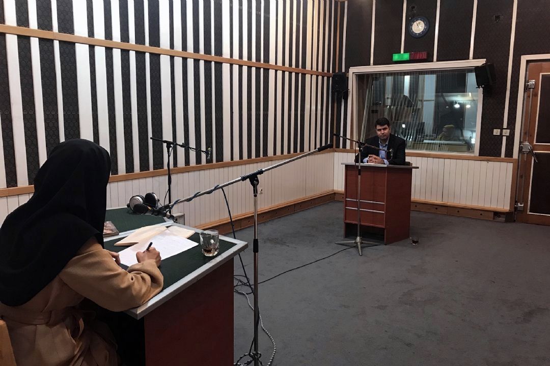 پشت صحنه برنامه اقتصاد حوالی فرهنگ(23 تیر)