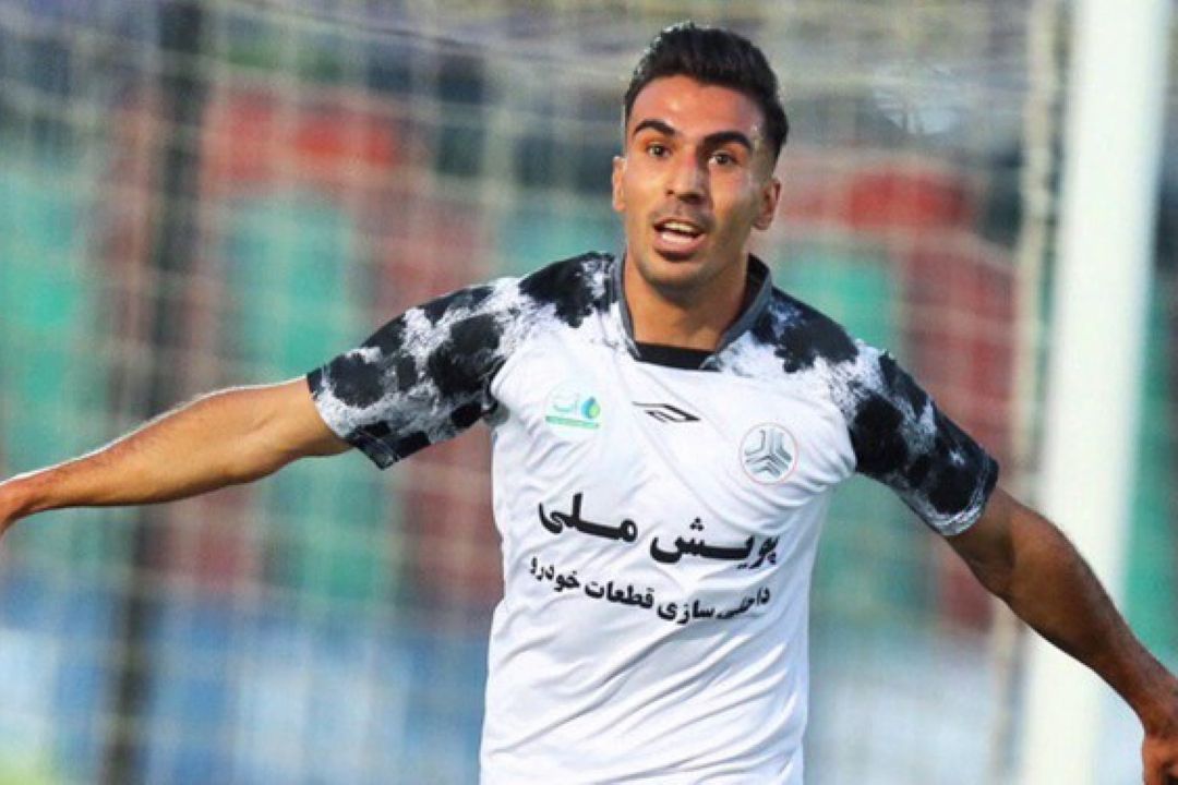 سایپا با شكست پرسپولیس فینالیست شد/ درگیری هواداران روی سكوها