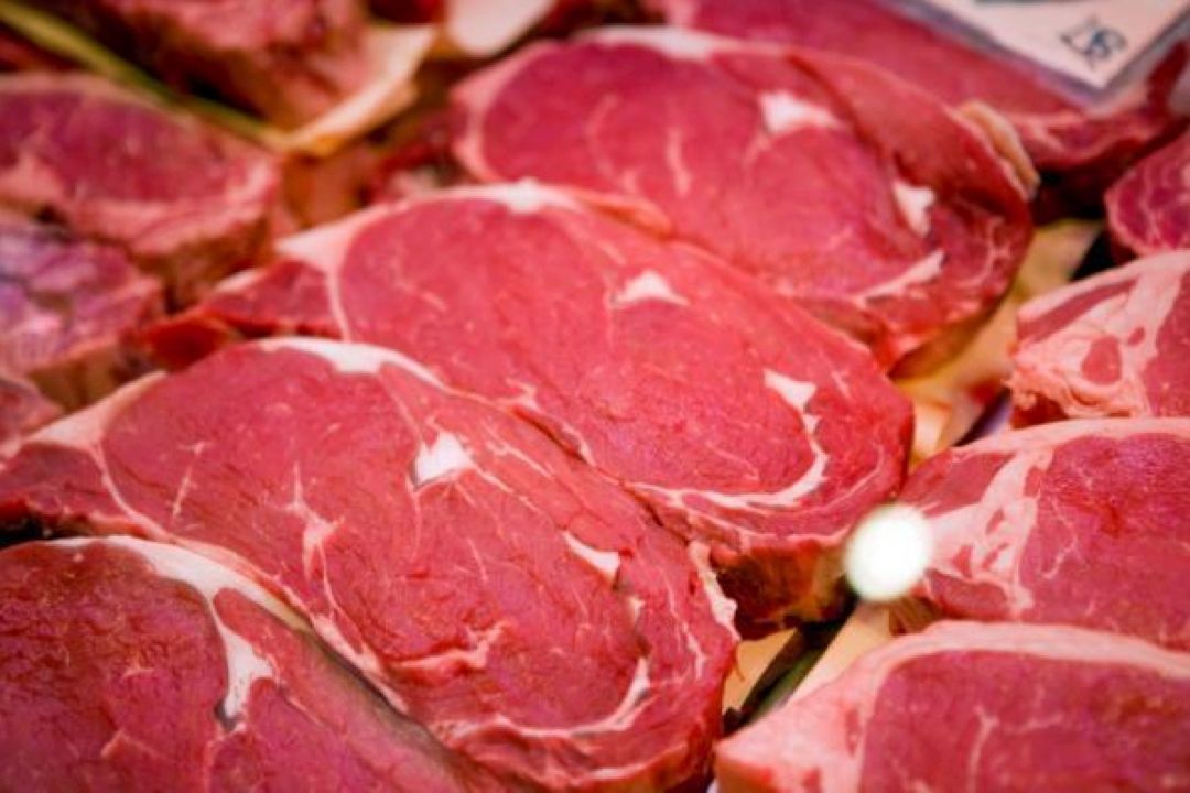 گوشت نباید بالاتر از 80 هزار تومان باشد