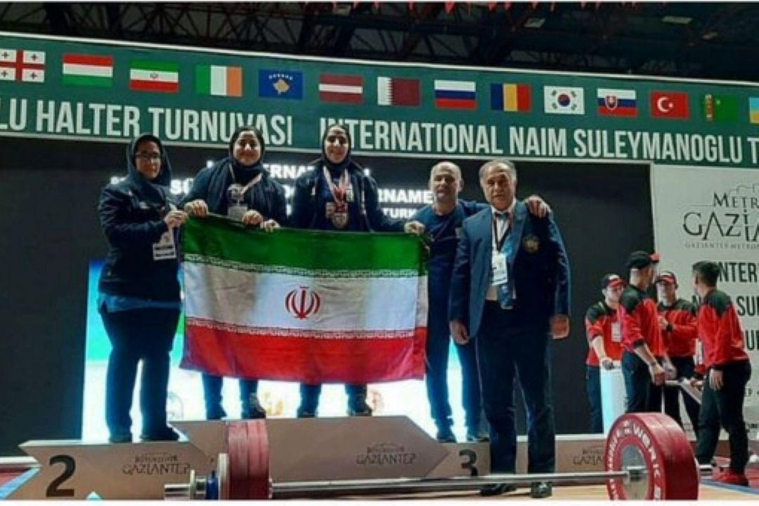 تبریك نایب رئیس فدراسیون جهانی وزنه‌برداری برای مدال برنز الهام حسینی