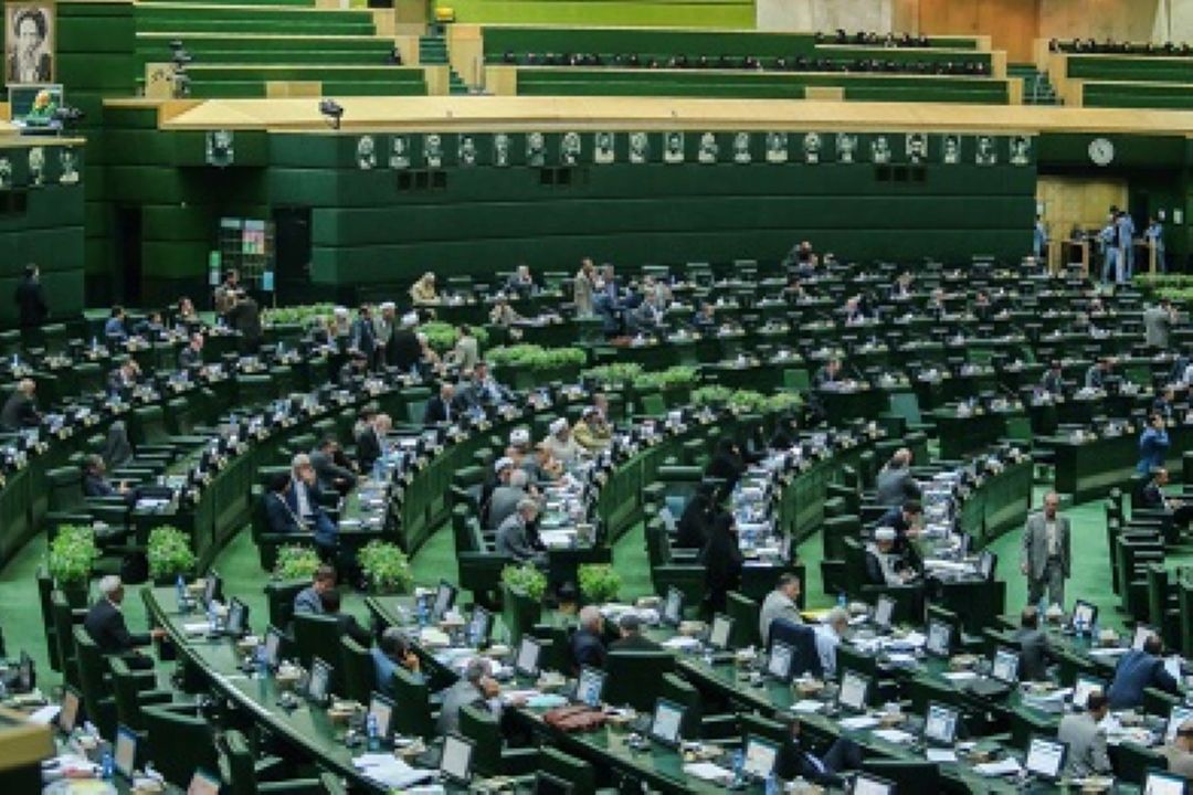 مجلس در بخش نظارت بر اجرای قوانین فشل است