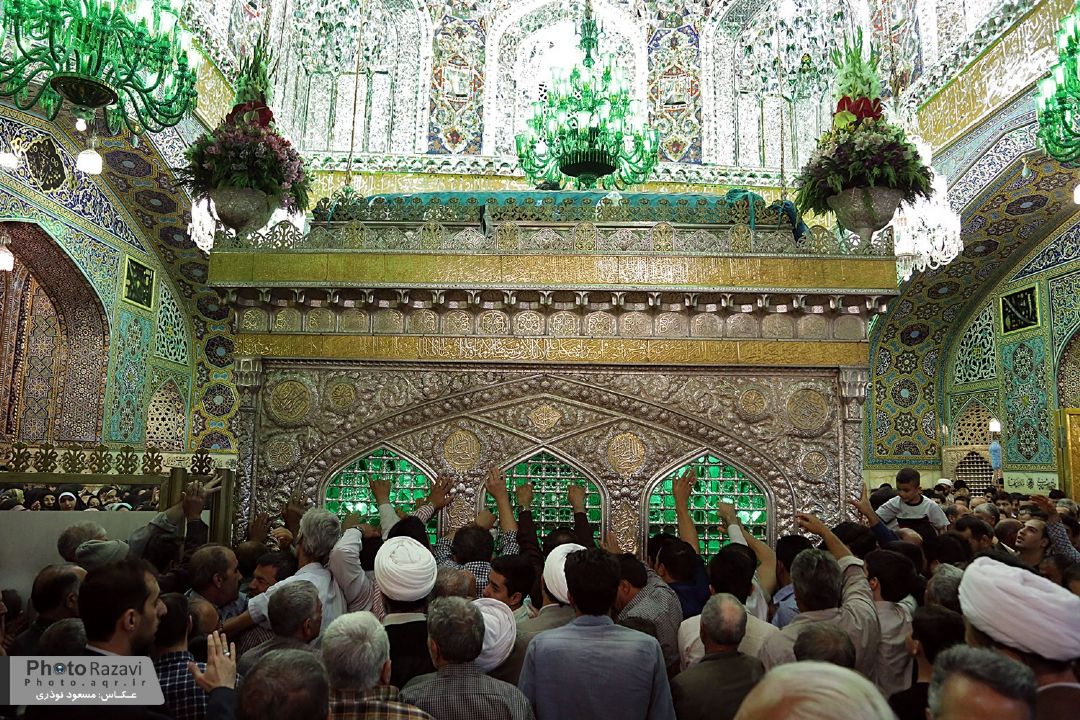 تشرف بیش از  280 نفر از خانواده طلاب غیرایرانی به حرم مطهر رضوی
