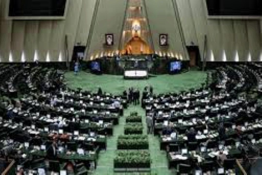 اهمیت فعالیتهای مجلس شورای اسلامی در گسترش خصوصی سازی ورزش كشور