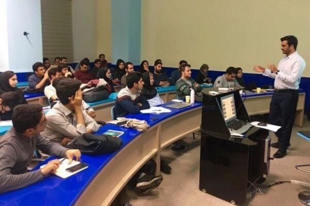 واكاوی آسیب‌های قطبی شدن مطالعات دانشگاهی