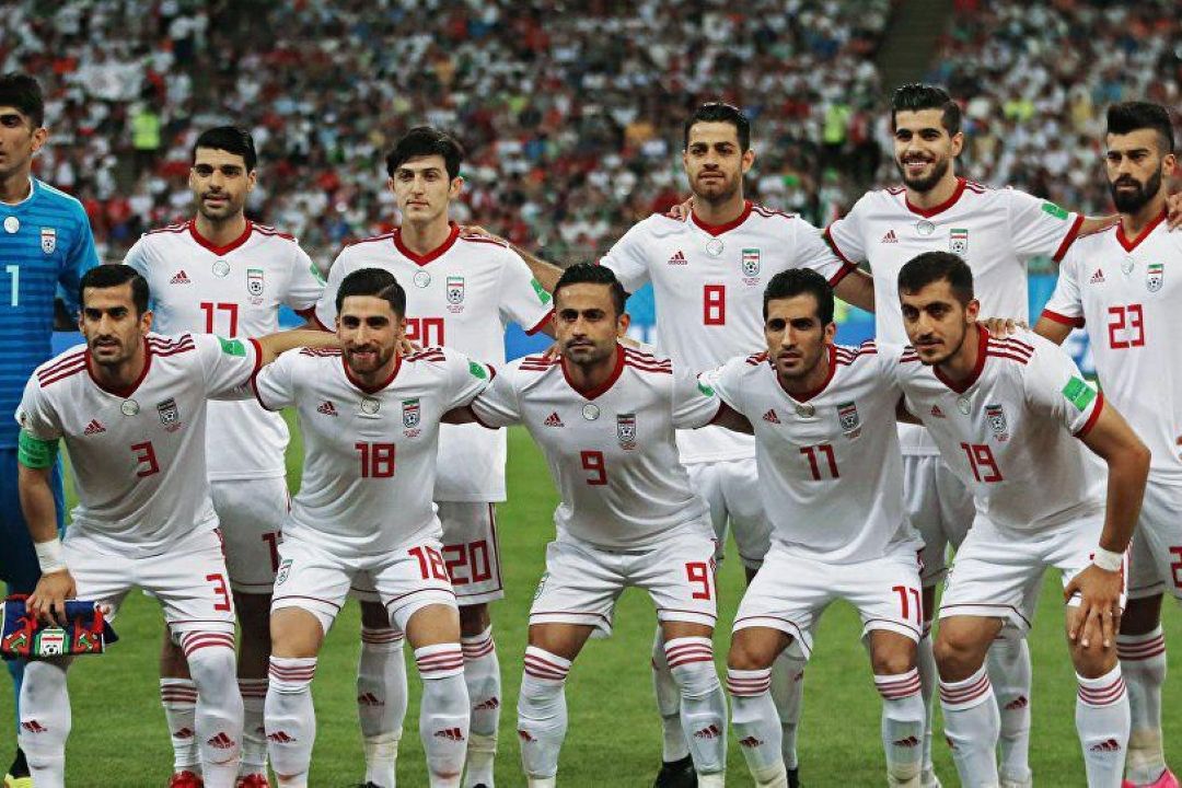 سرمربی تیم ملی فوتبال قطعا ایرانی است