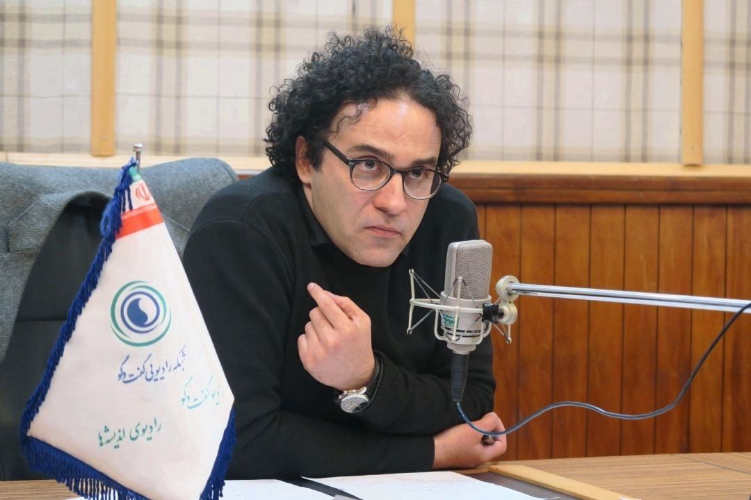 مصرف خلاقانه هنر در گرو كنار گذاشتن وجوه معیشتی است 