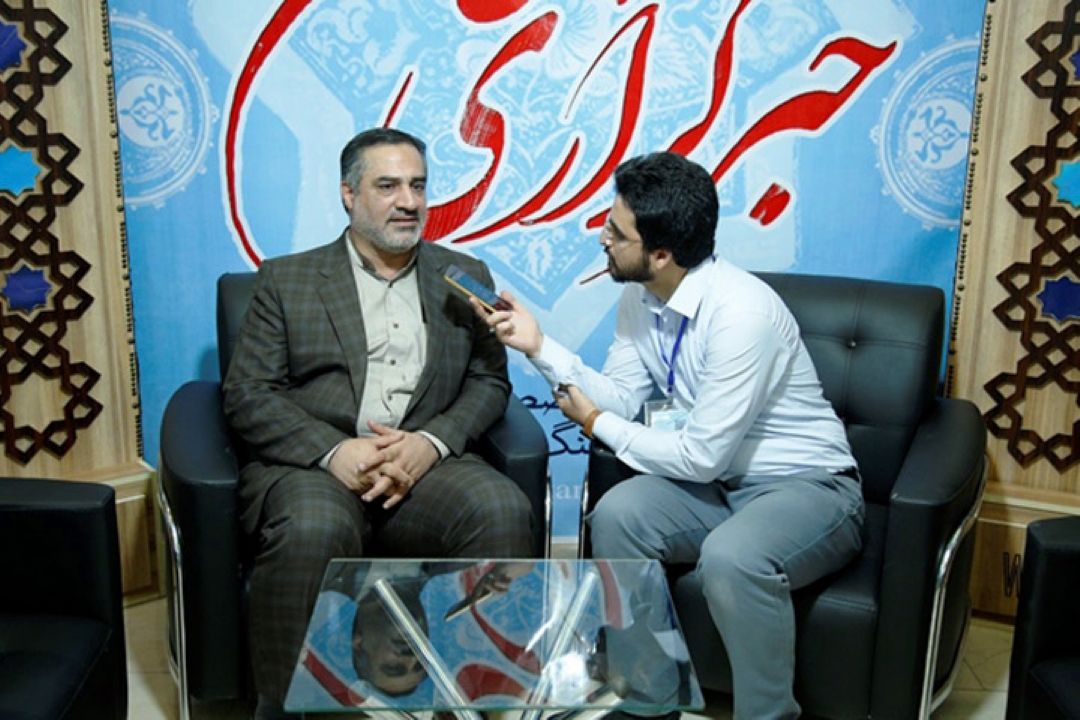 معرفی الگو راهی برای نهادینه كردن اخلاق قرآنی در جامعه/ خنثی كردن خدعه های دهابیت با یك تلاوت قاری ایرانی!
