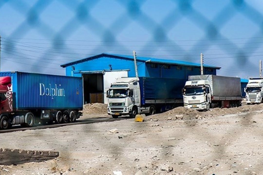 جزئیات تازه از توقف 740 كامیون پشت مرز میرجاوه/تعداد كامیون‌های متوقف كاهش یافت