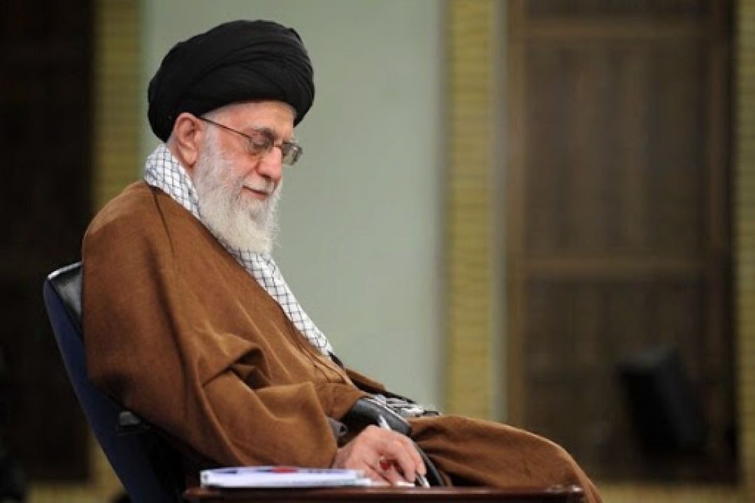 پیام تبریك رهبر معظم انقلاب به مناسبت روز معلم: كاربزرگ معلمان، شكوفاسازی استعداد‌ها برای ارزش‌های متعالی