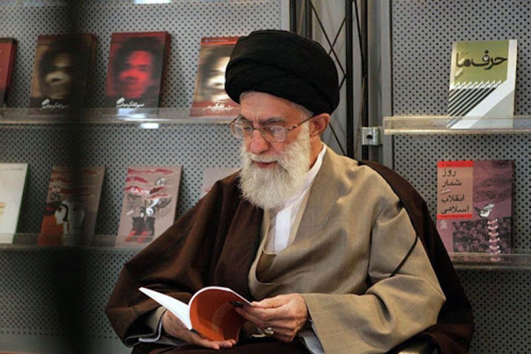 معرفی 45 عنوان كتاب تقریظ شده رهبر معظم انقلاب از سوی انتشارات سوره مهر