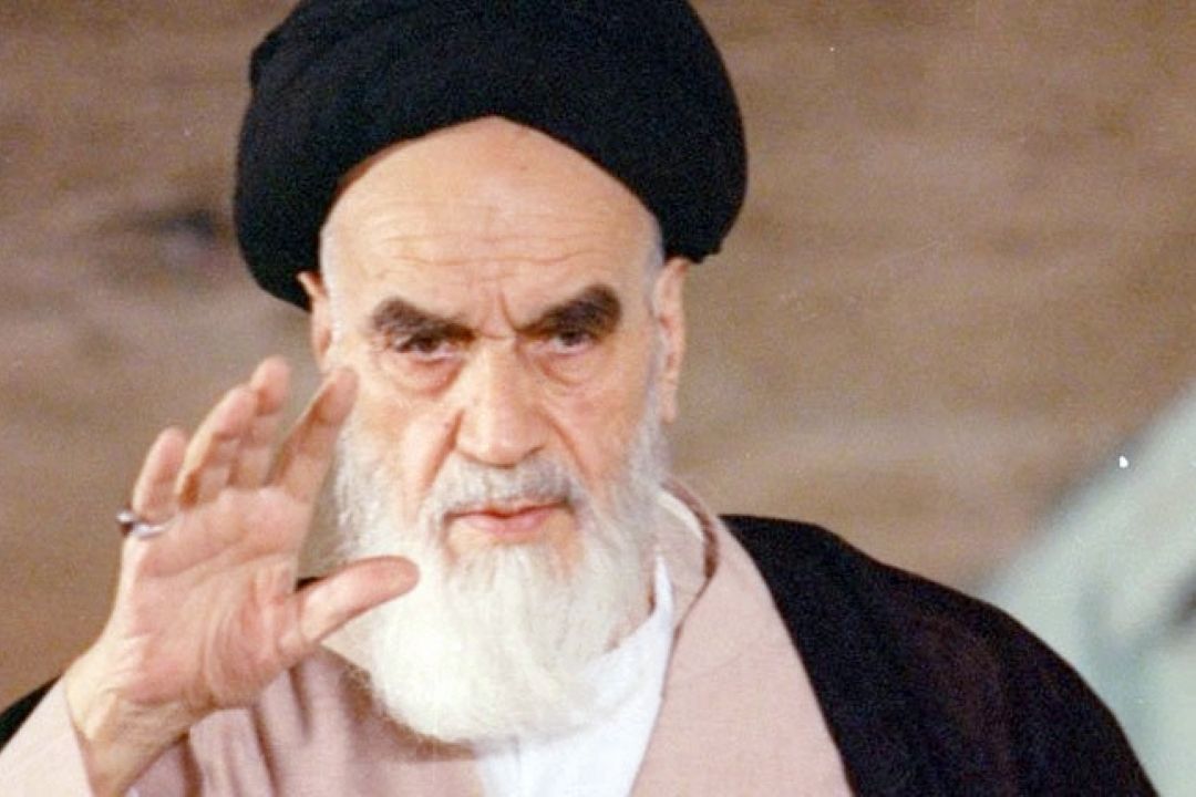 رسانه‌ها از معرفی چهره «عرفانی» امام خمینی(ره) غافل نشوند 